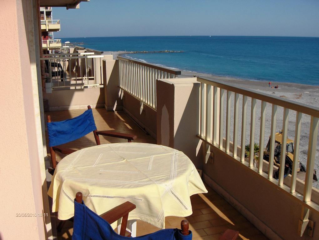 Appartamento Giardino Ventimiglia Phòng bức ảnh